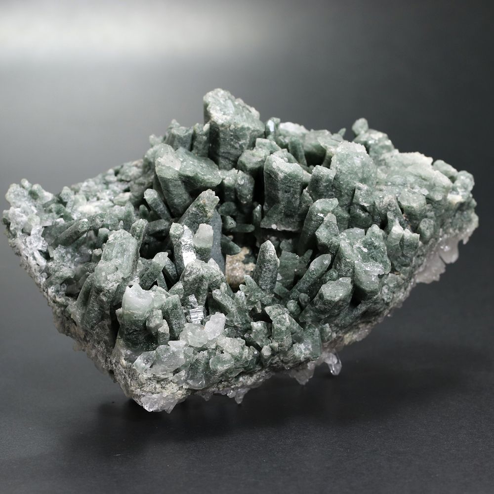 高品質]インド/ガルサ渓谷産ヒマラヤ水晶クラスター/原石（全長約136mm