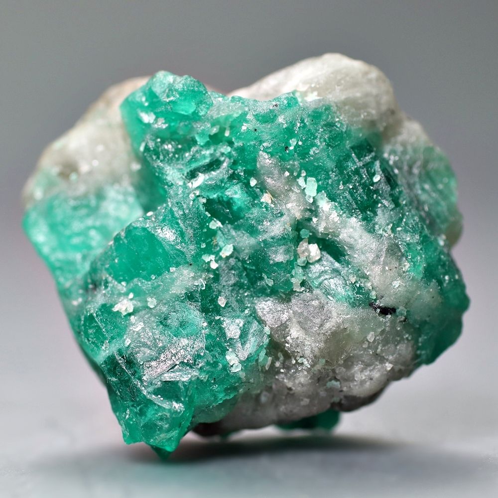 高品質・コロンビア産]エメラルド原石 - 埼玉県吉川市の天然石専門店