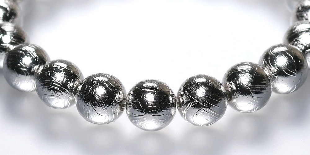 ナミビア共和国産]ギベオン隕石ブレスレット（約10mm玉/シルバーカラー