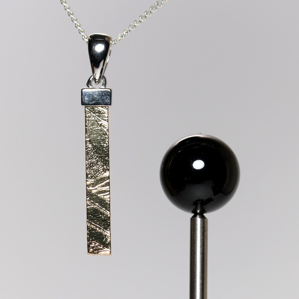 スウェーデン産]ムオニオナルスタ隕石ペンダントトップ（シルバー925