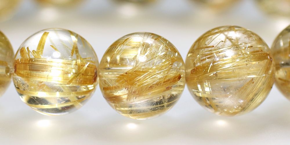 トップクォリティ]ゴールドルチルクォーツブレスレット（約13.5mm玉