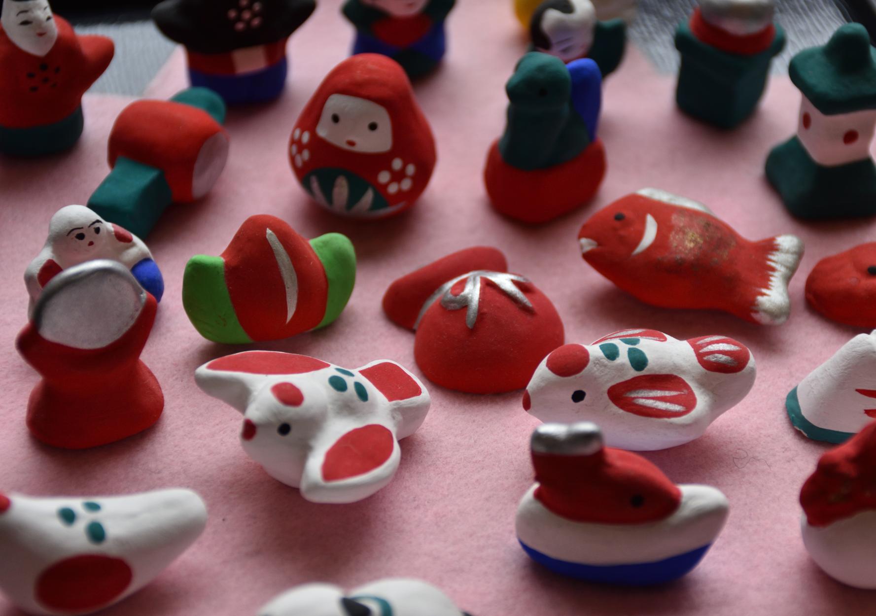 富山・呉羽で遊ぼう！とやま土人形絵付け体験とおすすめスポット | ふ