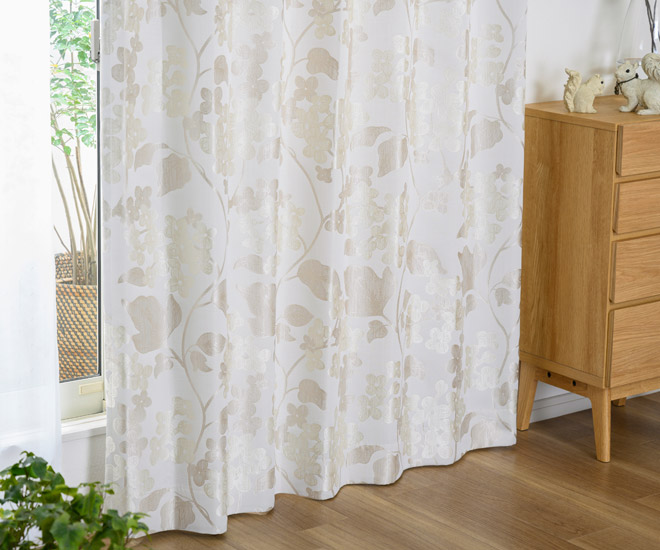 光沢が美しい花柄のジャガード織裏地付き3級遮光カーテン フラン（D