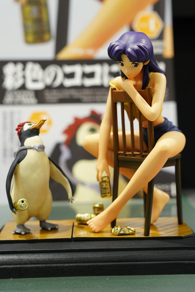 綾波レイ、アスカの大型造形物も！「エヴァワンフェス」珠玉の作品が大