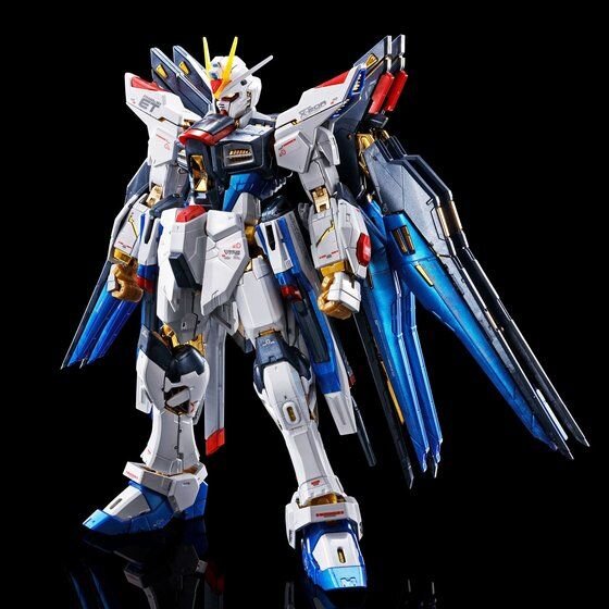 RGガンプラ「ストフリ」「デスティニー」がチタニウムフィニッシュVer