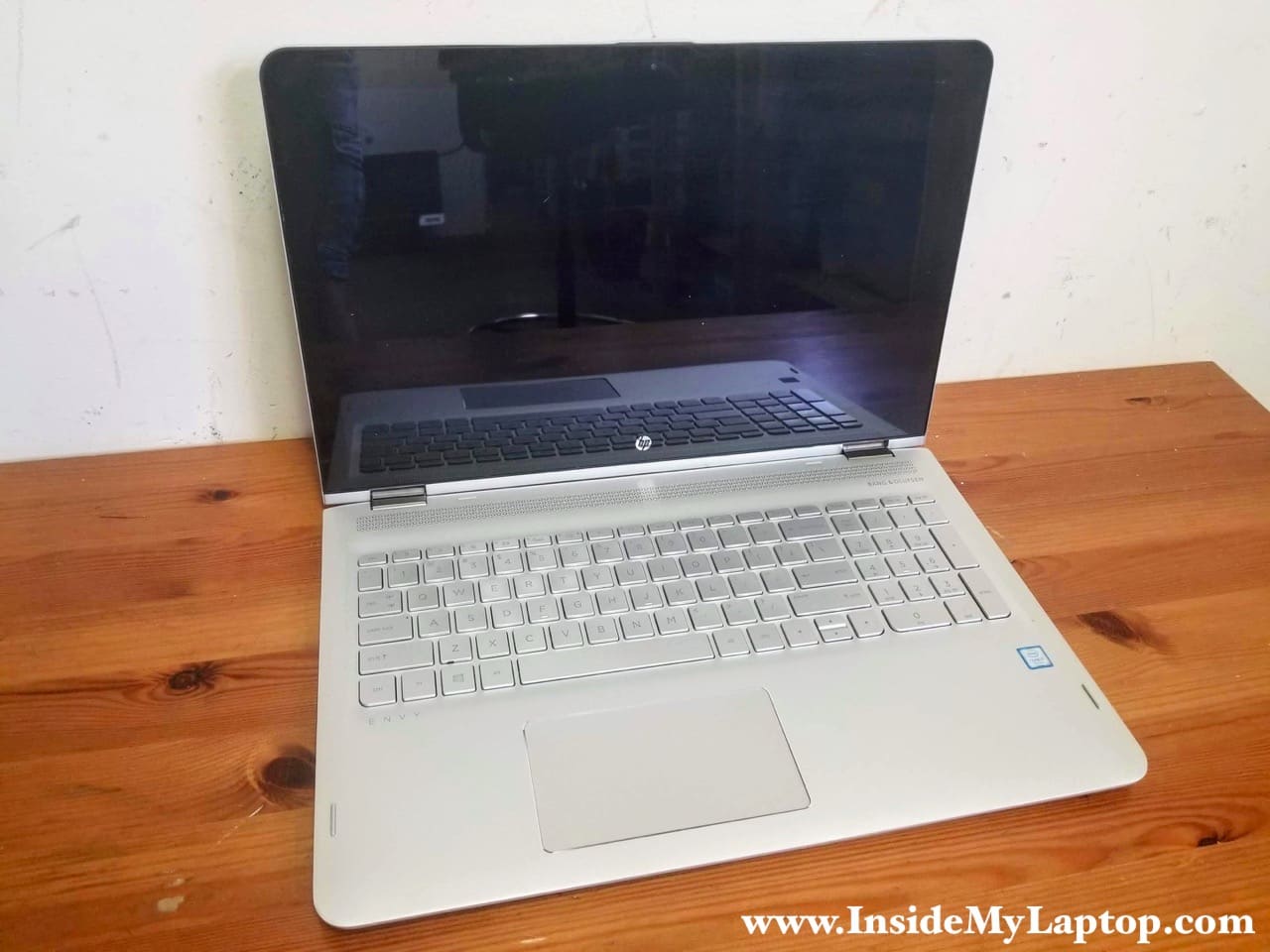 Taking apart HP ENVY x360 Convertible PC 15-aq155nr – Inside my laptop