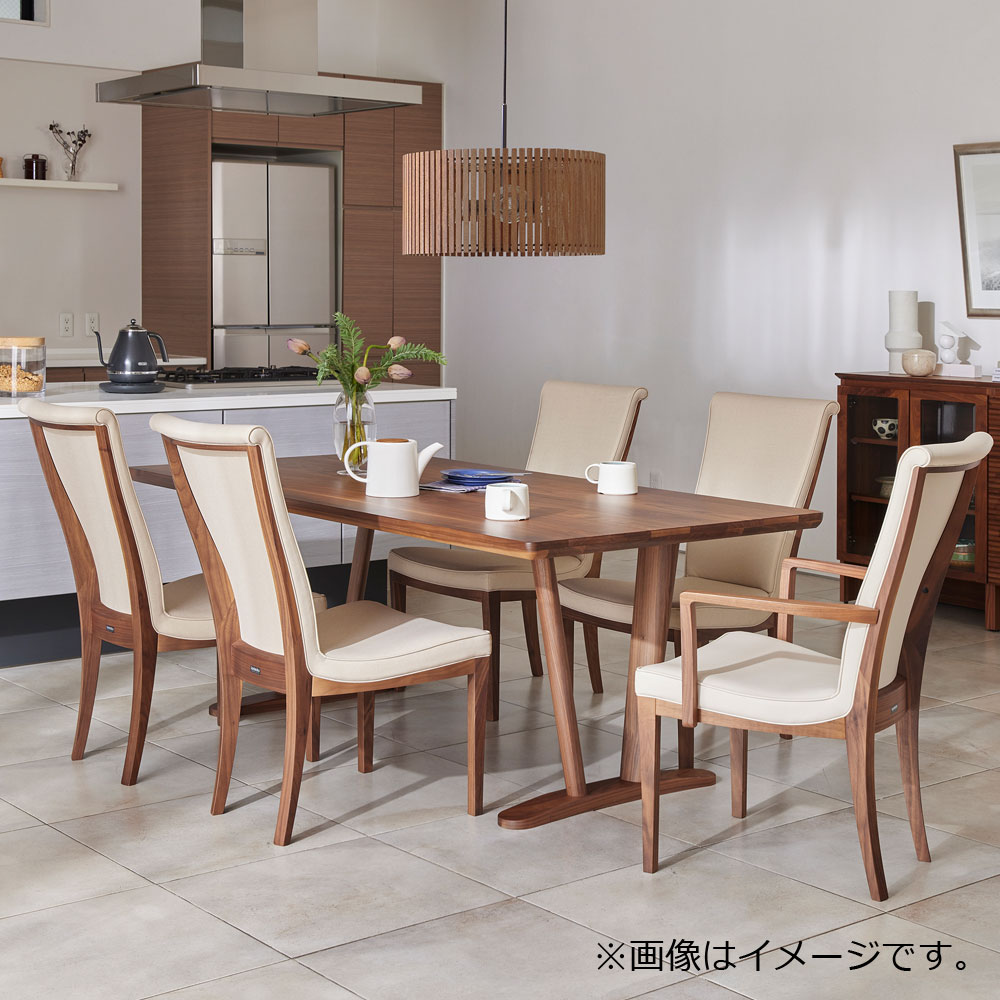 カリモク家具 ダイニングテーブル「D300」ウォールナット材