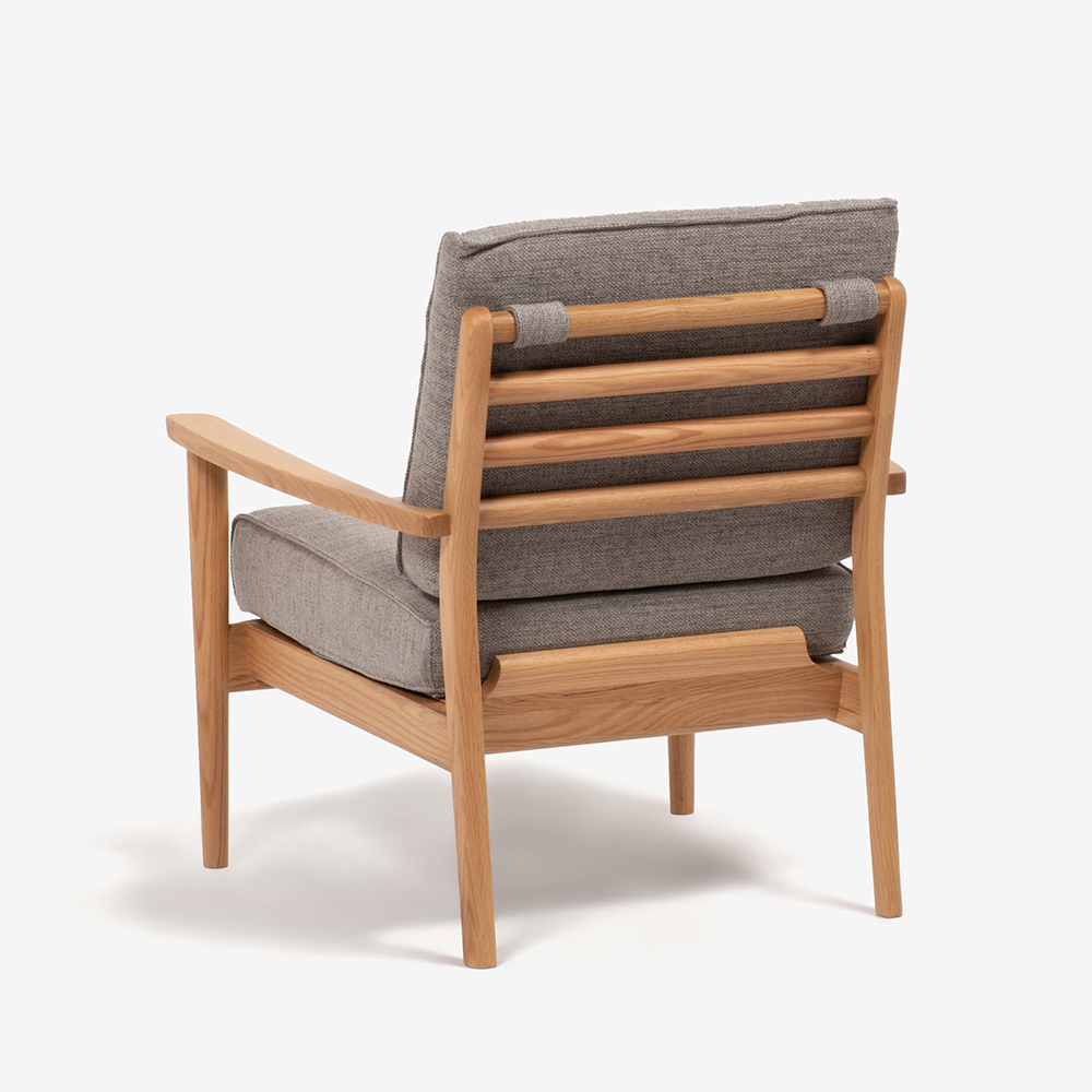 アームチェア「シネマN3」幅73cm レッドオーク材 ホワイトオーク色