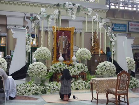 タイ国王の逝去――10月13日後の変化をたどる――（小林 磨理恵） - アジア