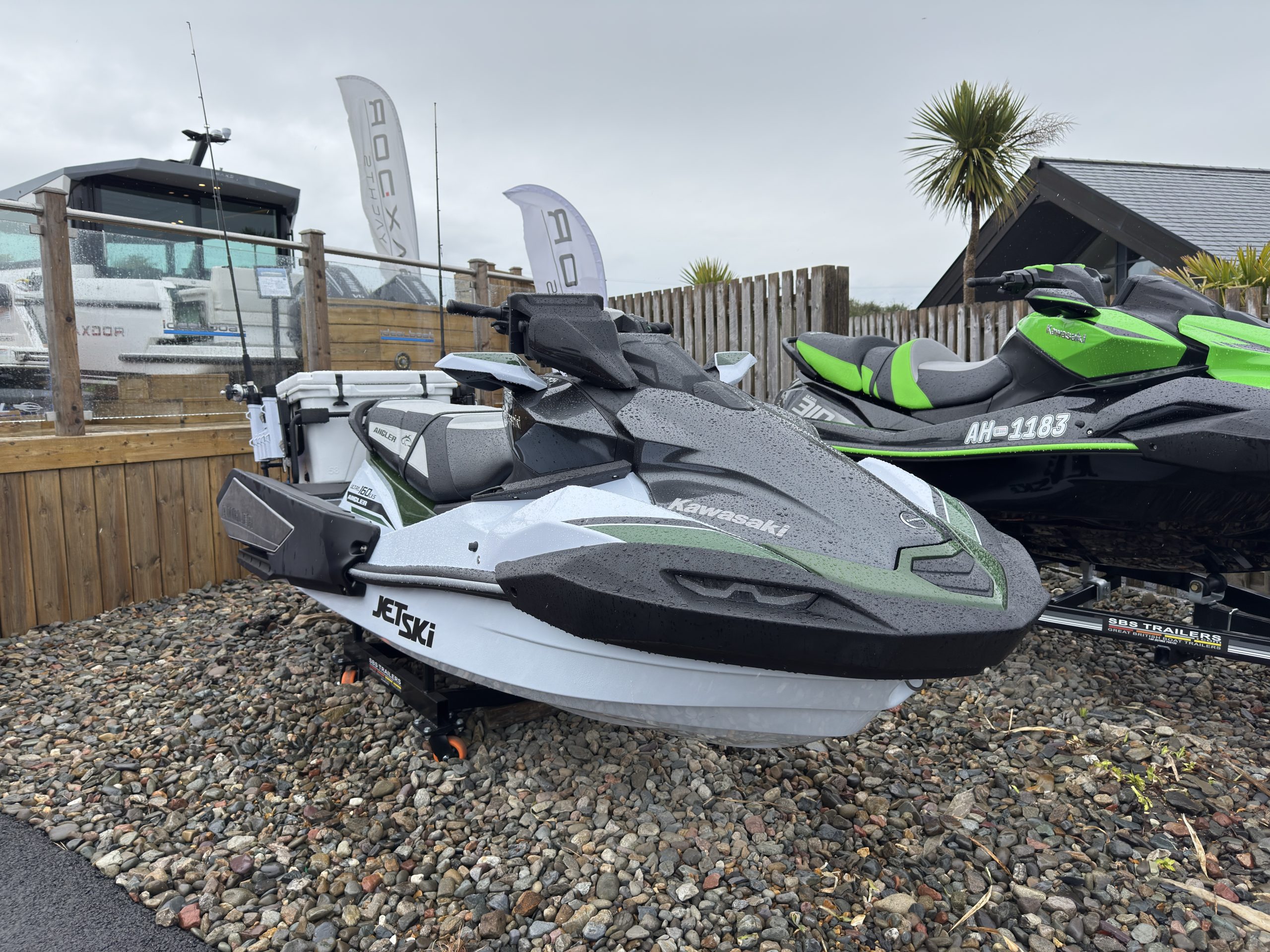 160LX-S Angler - IdealBoat