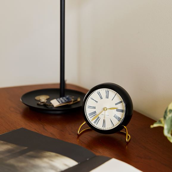 数量限定】 Arne Jacobsen テーブルクロック ROMAN CLASSIC ブラック