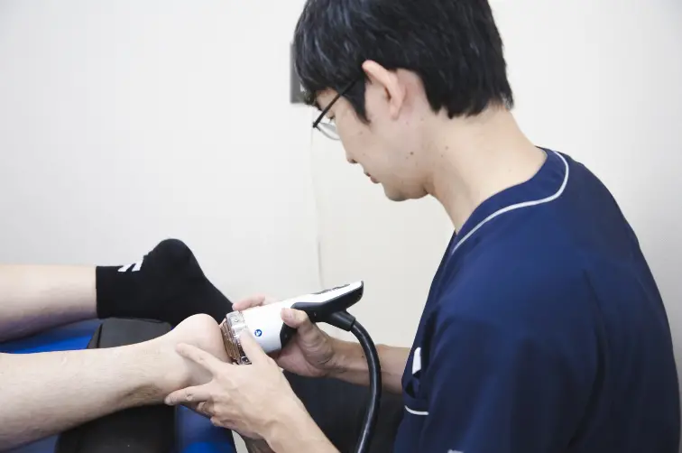 体外衝撃波 – 医療法人承継会 井戸田整形外科 名駅スポーツクリニック