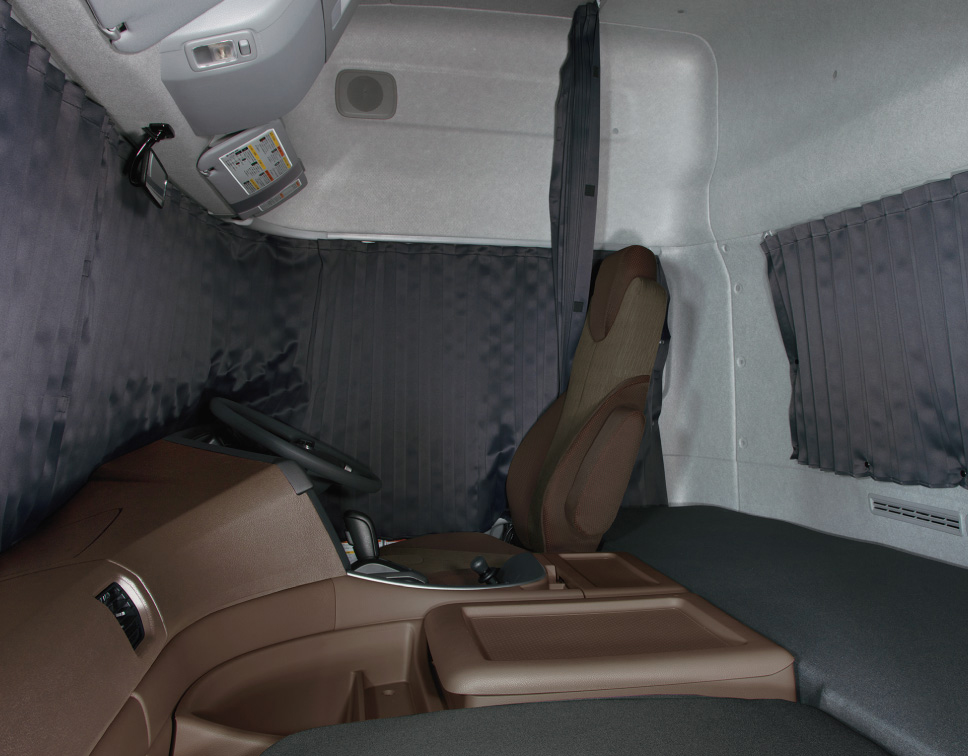 インテリア｜ISUZUトラックのギガトラクタ向け用品 いすゞA＆S 株式会社