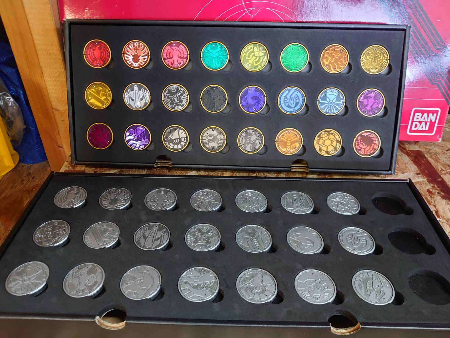 プレミアムバンダイ限定！！【プレミアム オーメダル コレクション