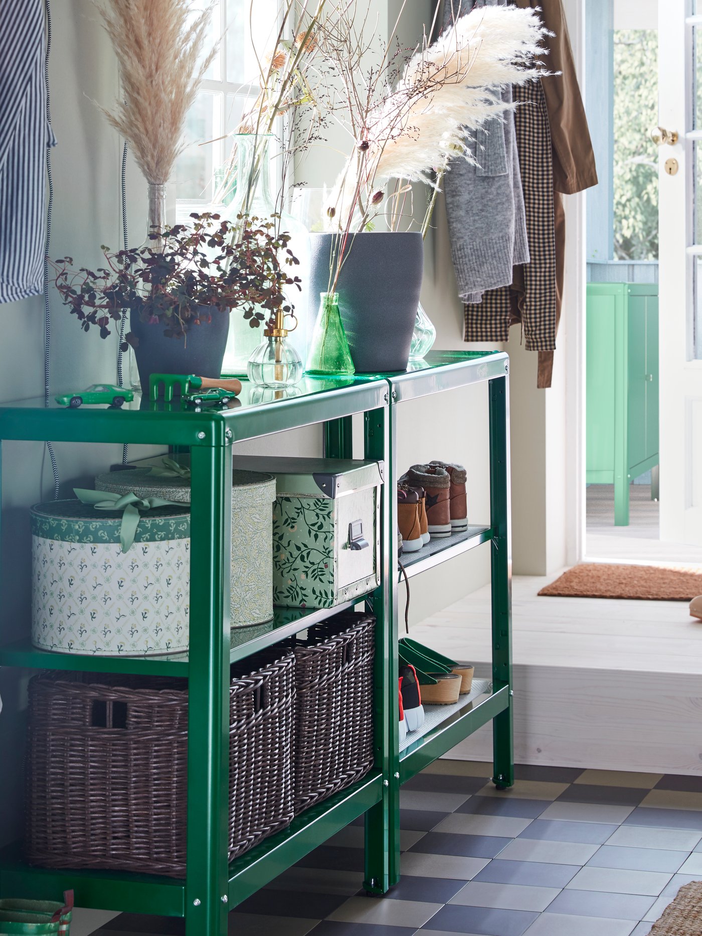 家族全員の収納をコーディネートした玄関 | IKEA【公式】 - IKEA