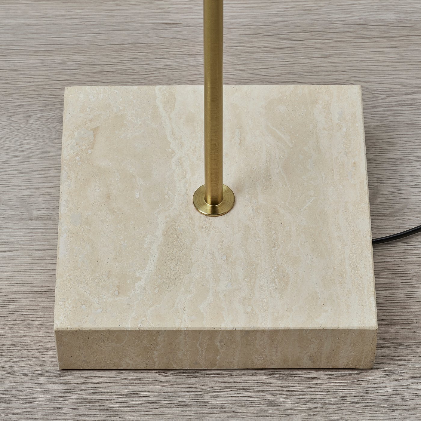 STOCKHOLM 2025 ストックホルム 2025 フロアランプ, ホワイト