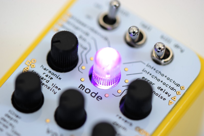 BANANANA effects】固定概念を覆す超アヴァンギャルドな空間系