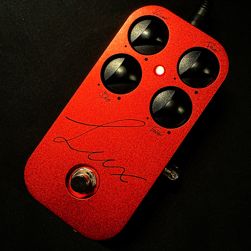 CULTが放つベース用ドライブペダルに「イケベの赤」が登場！ | イケベ