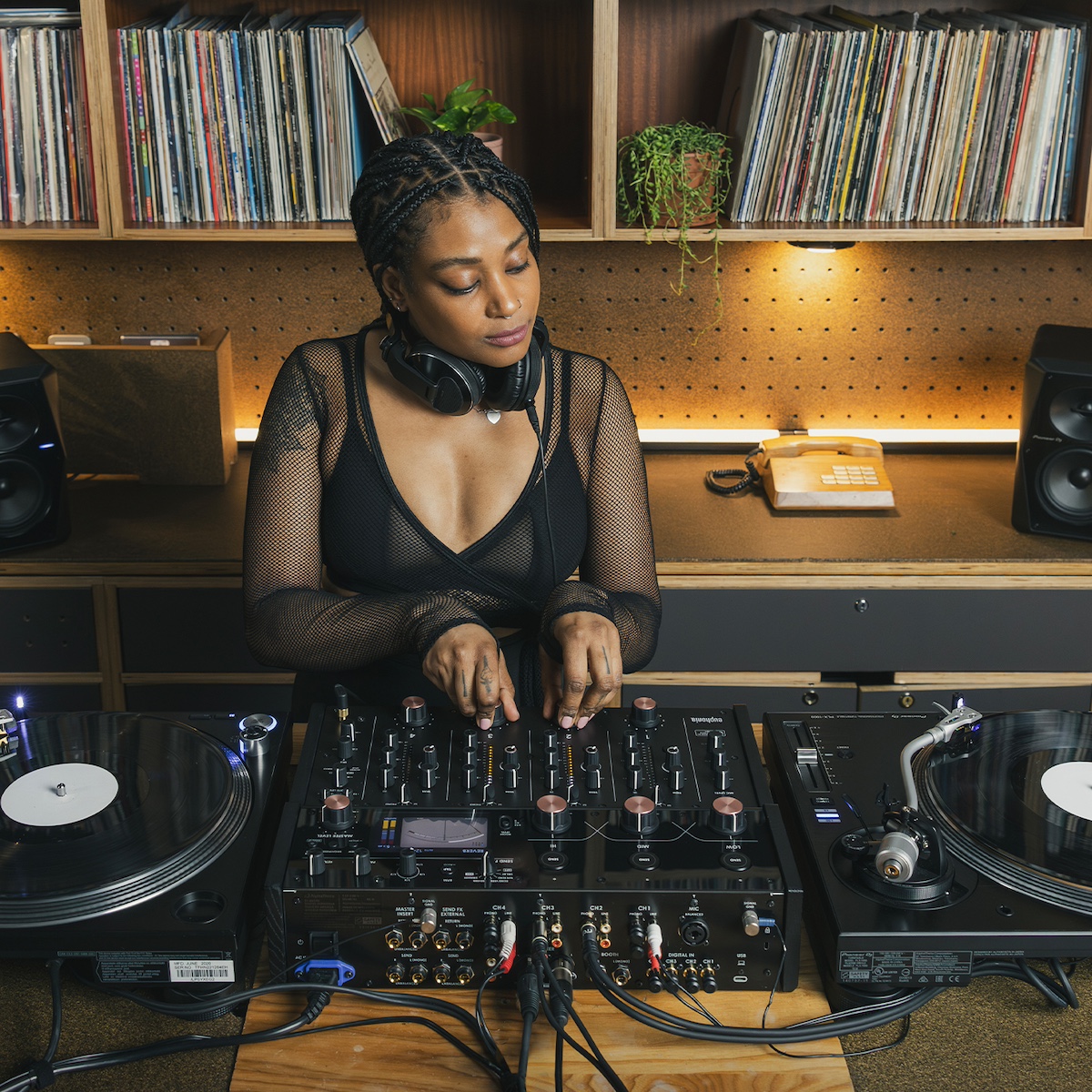 おすすめDJ機材3選！AlphaThetaの新製品が示す魅力をご紹介 | 池部楽器