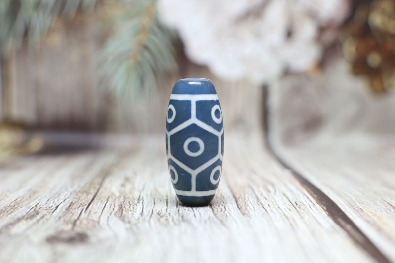 老玉髄天珠 亀甲長壽九眼天珠 - 石縁パワーストーン専門店