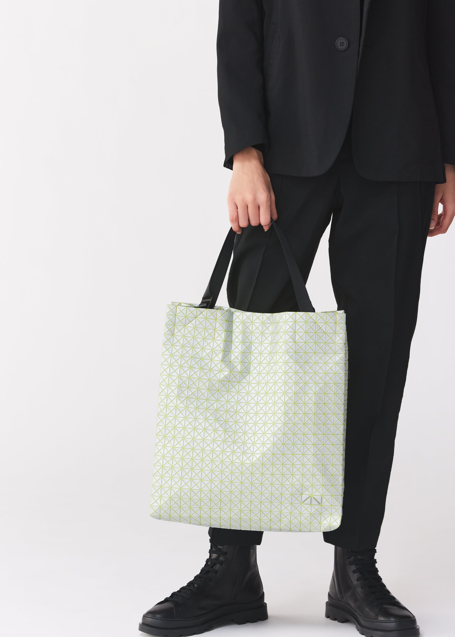 CART S REFLECTOR – isseymiyake.com