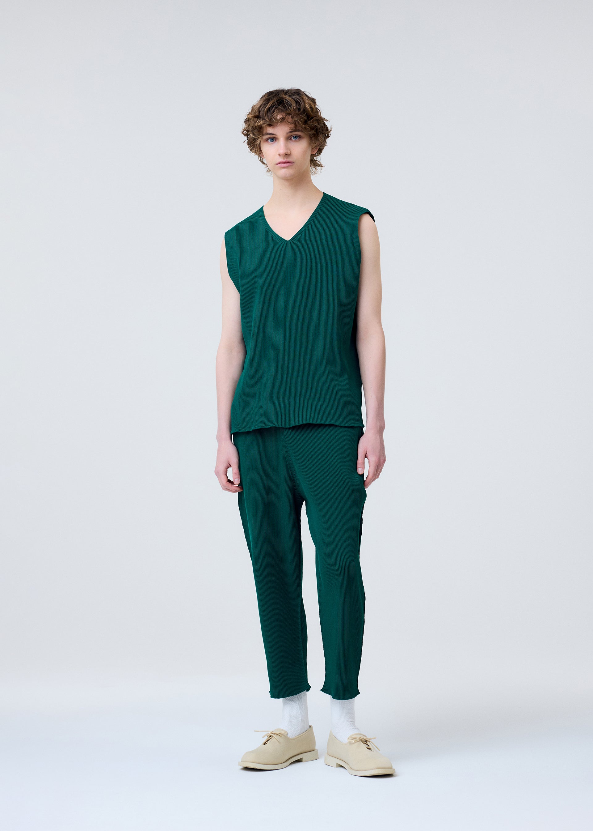 BASIC KNIT – isseymiyake.com