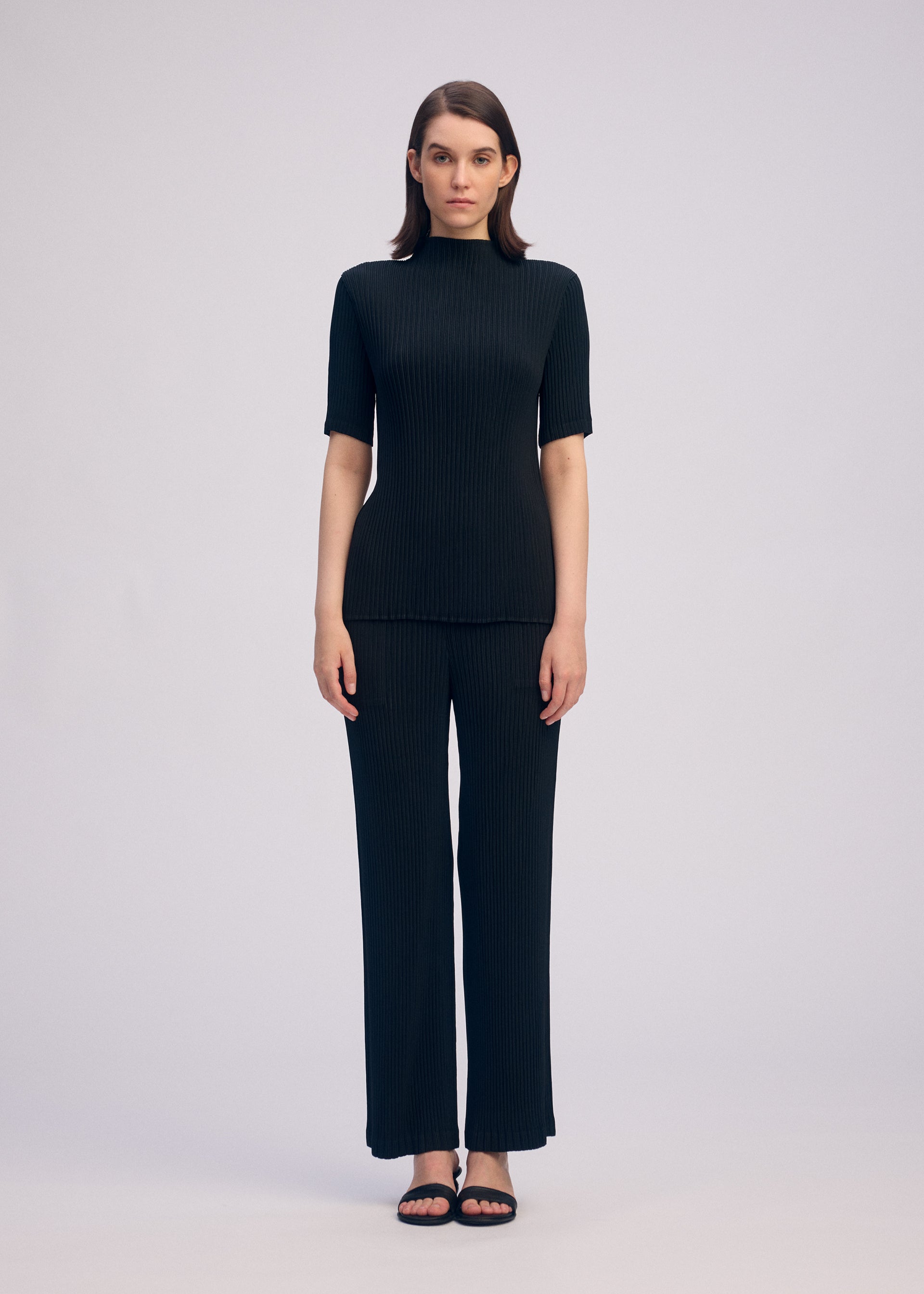 ウィメンズ／トップス／トップ – isseymiyake.com