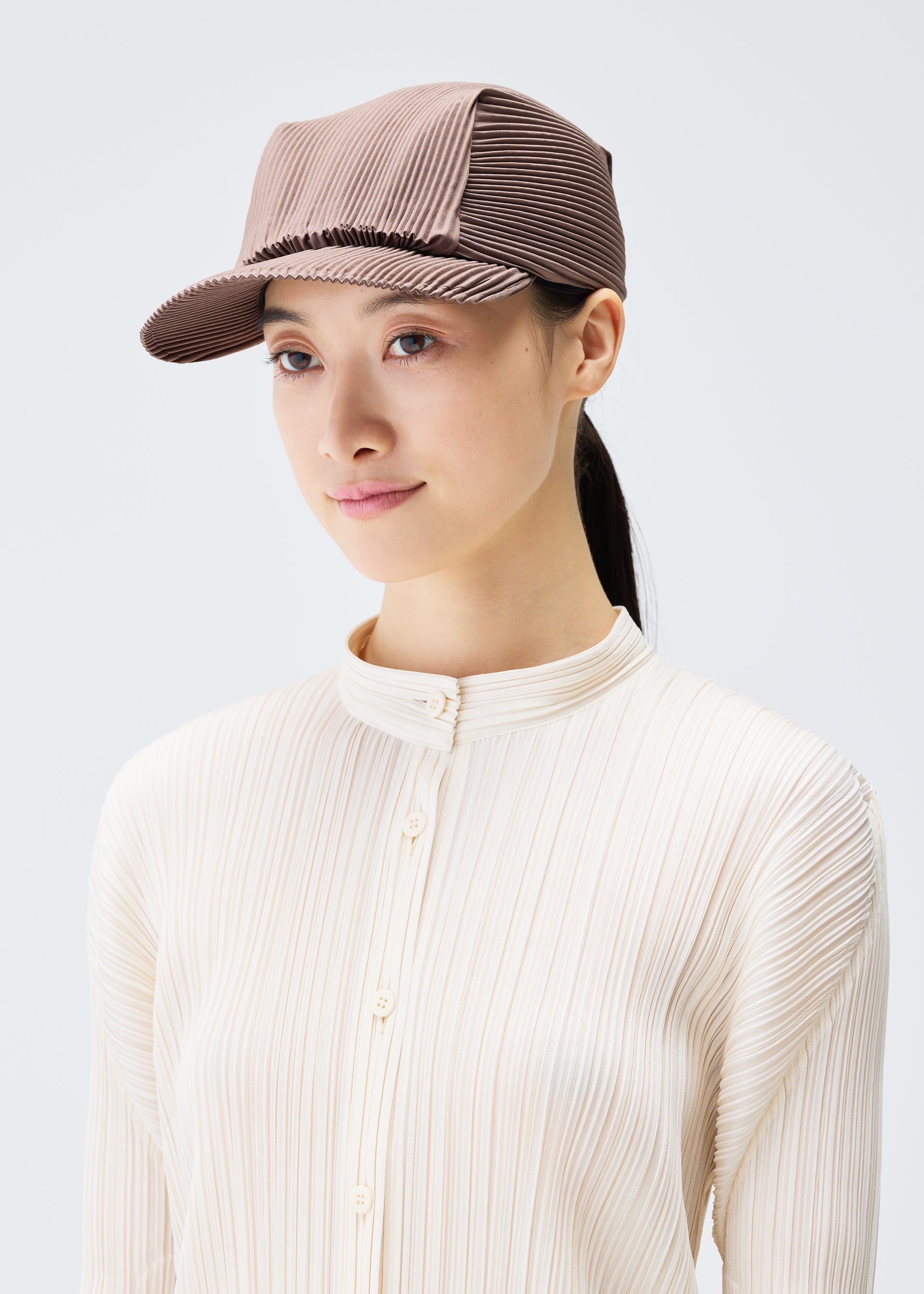 PLEATS CAP – isseymiyake.com