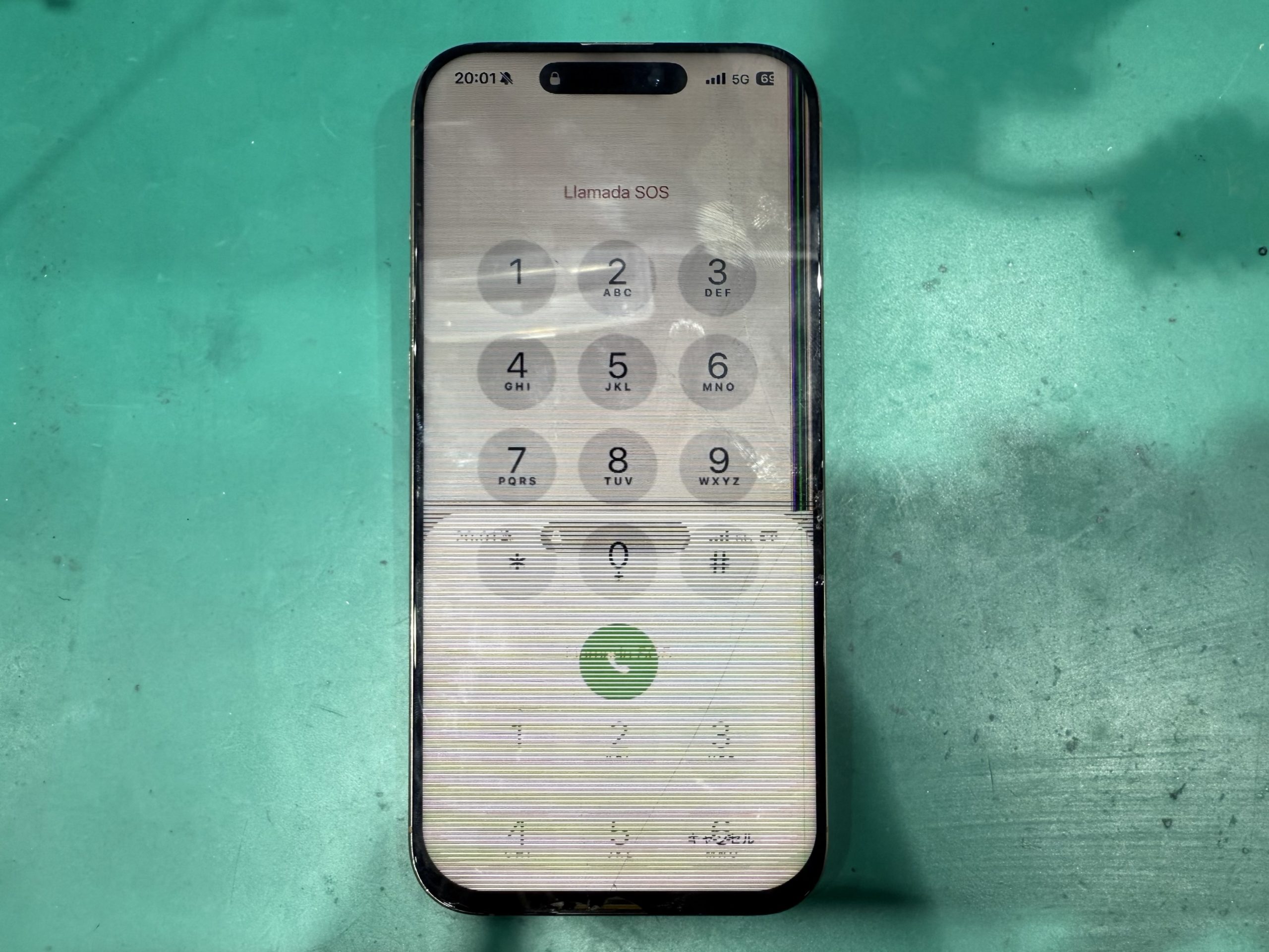 iPhone16ProMax フロントパネル交換修理を承りました！ | iPhone修理