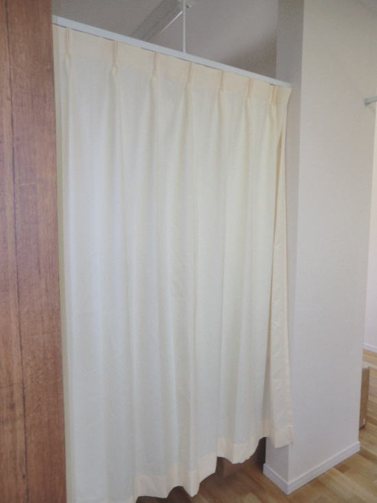 大津市（滋賀県）のスポーツ専門整体院様に医療用カーテン納品完了