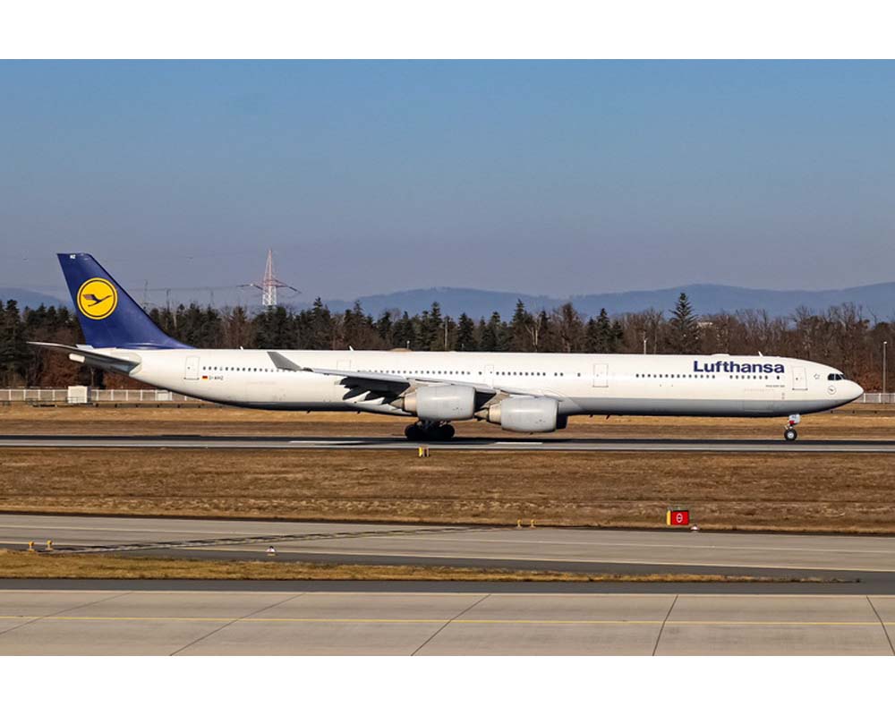 www.JetCollector.com: Lufthansa A340-600 D-AIHZ 1:400 Scale
