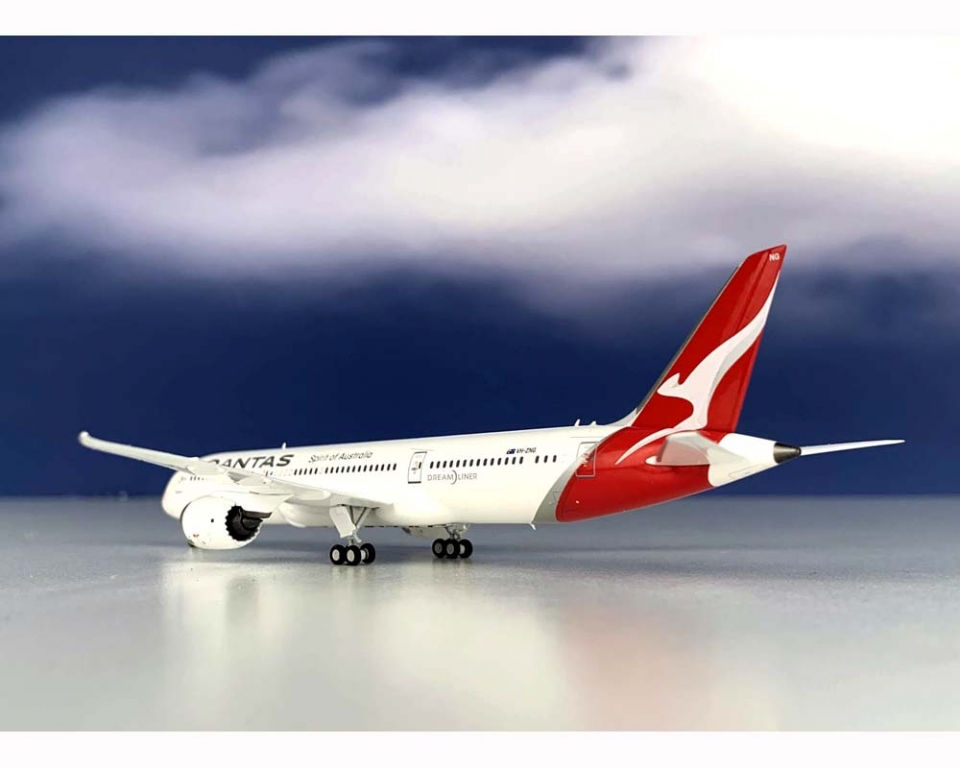 www.JetCollector.com: Qantas B787-9 VH-ZNG 1:400 Scale NG B-7890002A