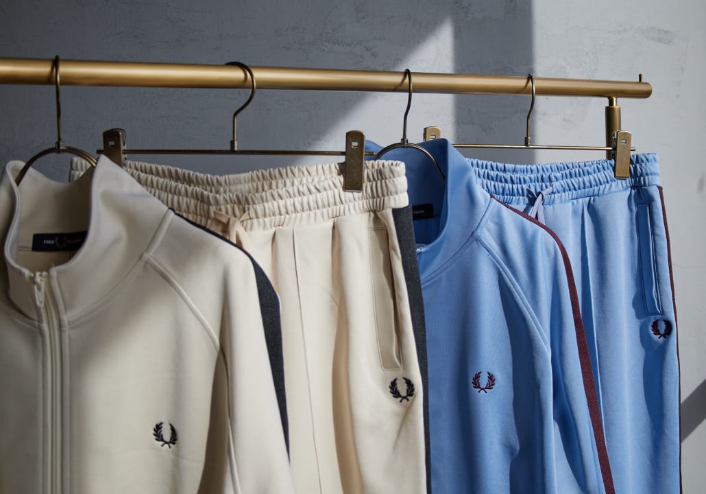 FRED PERRY別注トラックジャケット＆パンツをリリース｜JEANS FACTORY