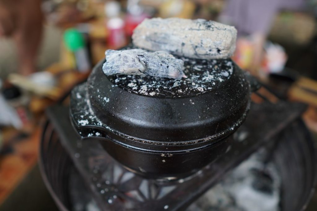 WEEKENDER ROUND】 キュートな小型ダッチオーブン by READYMADE