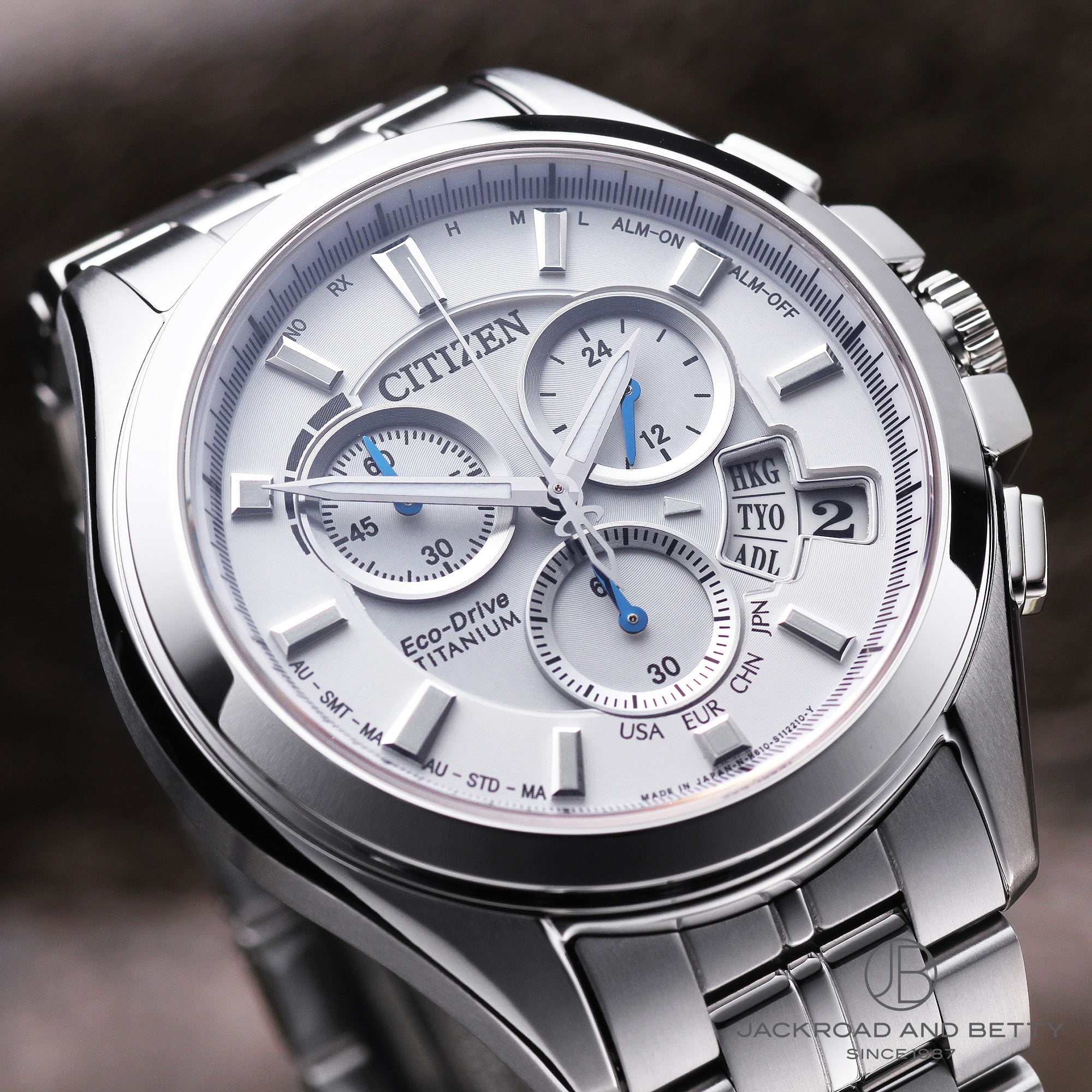 エコドライブ ワールドタイム クロノグラフ チタニウム 電波時計