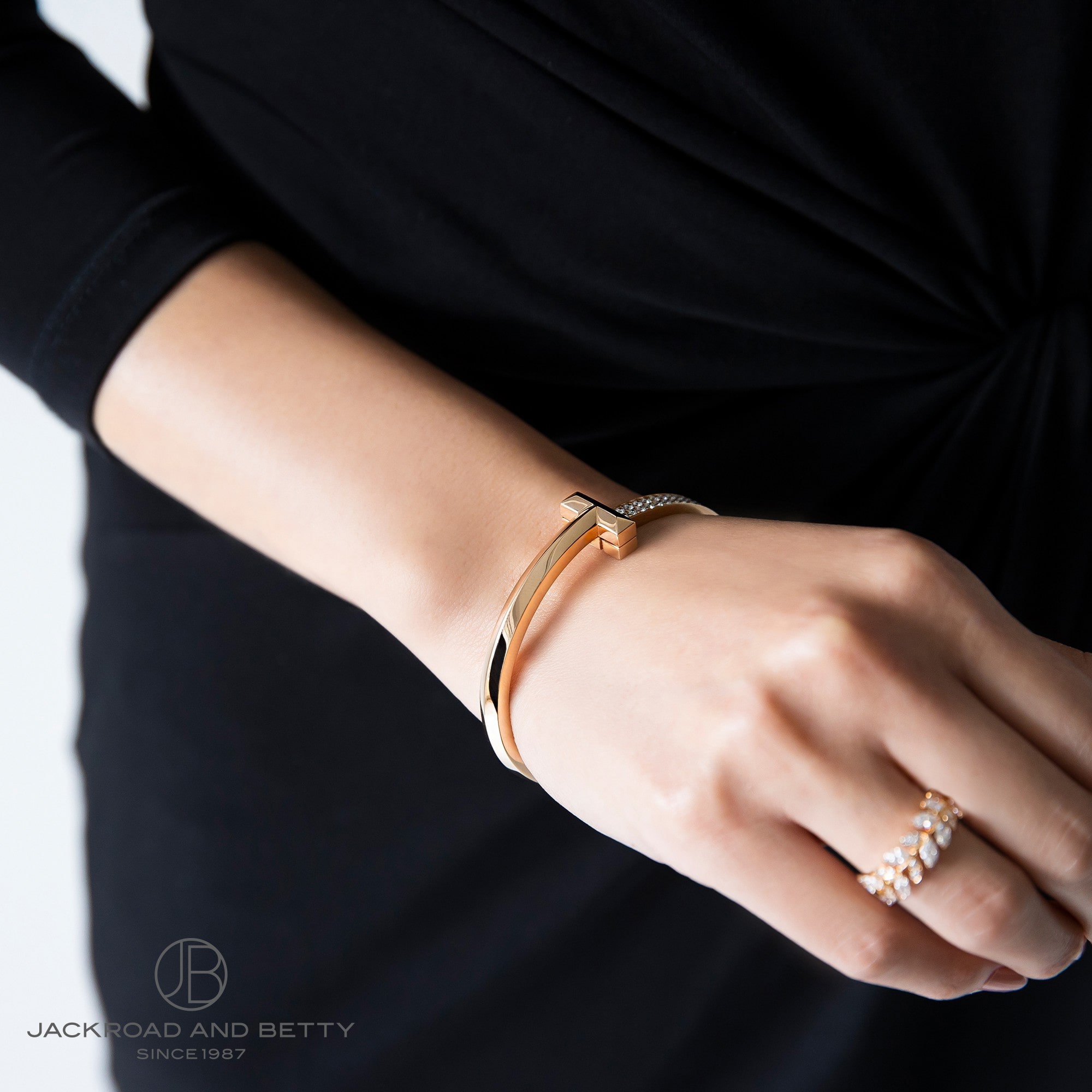 Tワン ワイド ダイヤモンド ヒンジ バングル L RG[67792823] T1 Wide