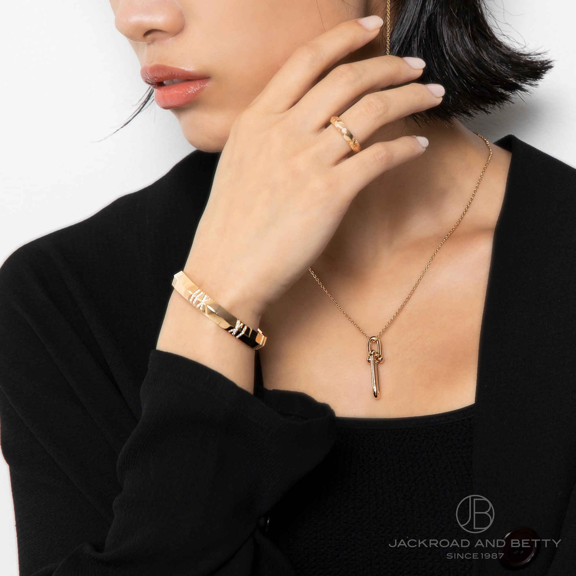 アトラス Xクローズド ワイドヒンジ バングル M RG[68174295] Atlas X