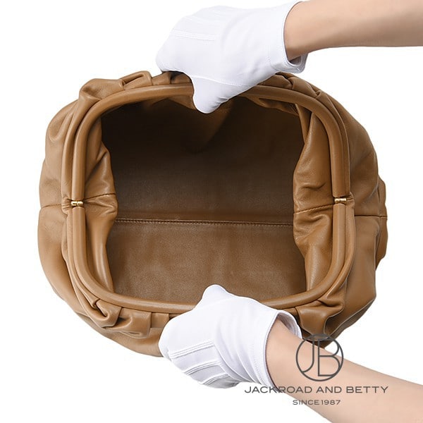 ポーチ クラッチ バッグ キャメル ブラウン[576227 VCP40 2618] Pouch