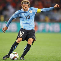 ACLサッカーの浦項（韓国）戦で、ゴール前…：ディエゴ・フォルラン