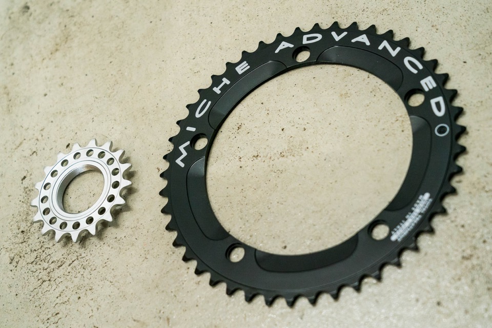 ピストのチェーンリングとコグをMicheの46Tx17Tに交換したので従来の