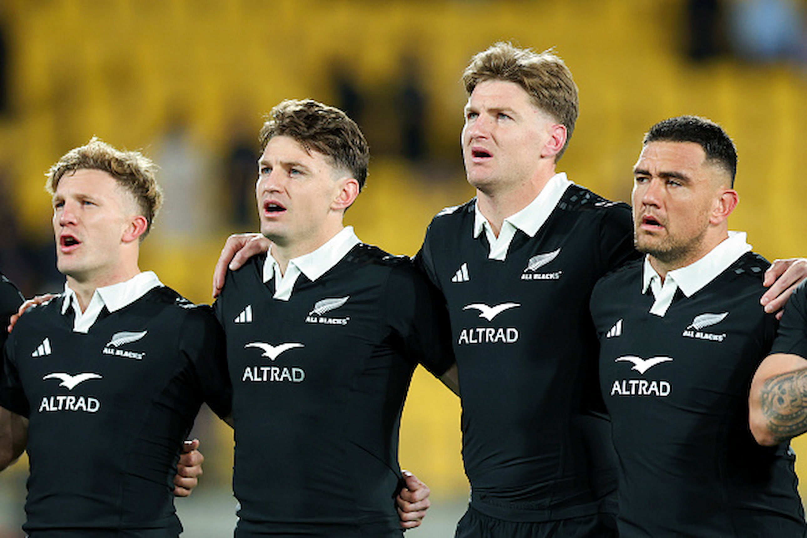 火花散るライバル対決。10番マッケンジー、15番ボーデンのオール