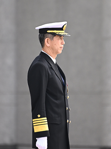 新海上幕僚長に酒井良海将が着任 – 旅行業界・航空業界 最新情報