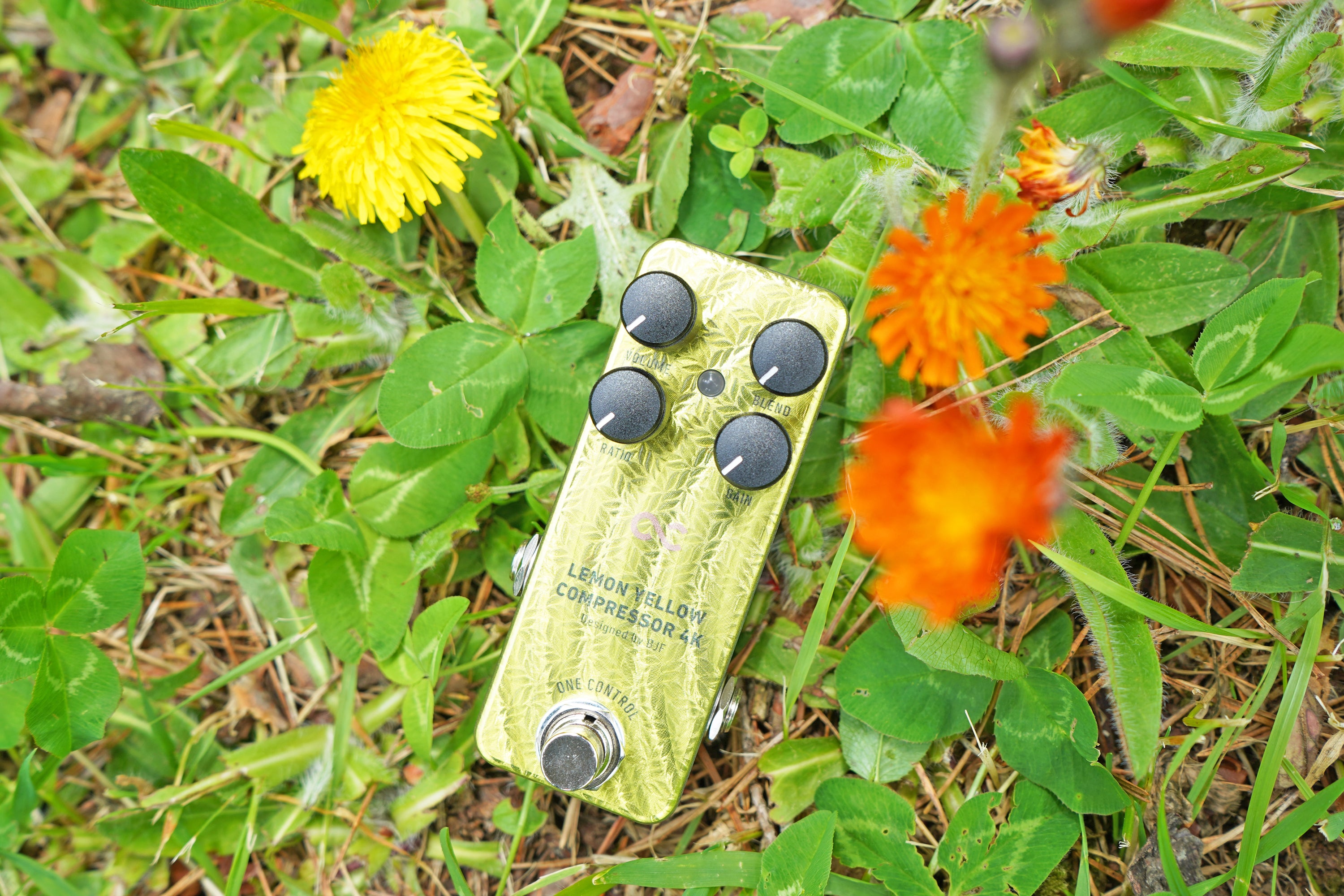 One Control LEMON YELLOW COMPRESSOR 4K – OneControl