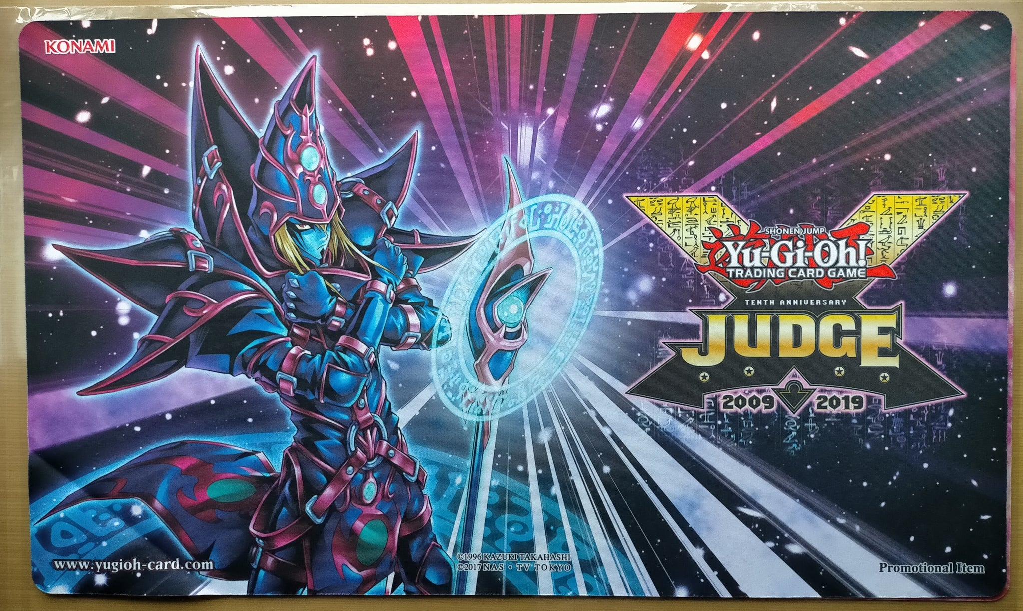 遊戯王 公式 JUDGE 2019 マジシャンオブカオス プレイマット – トレカ