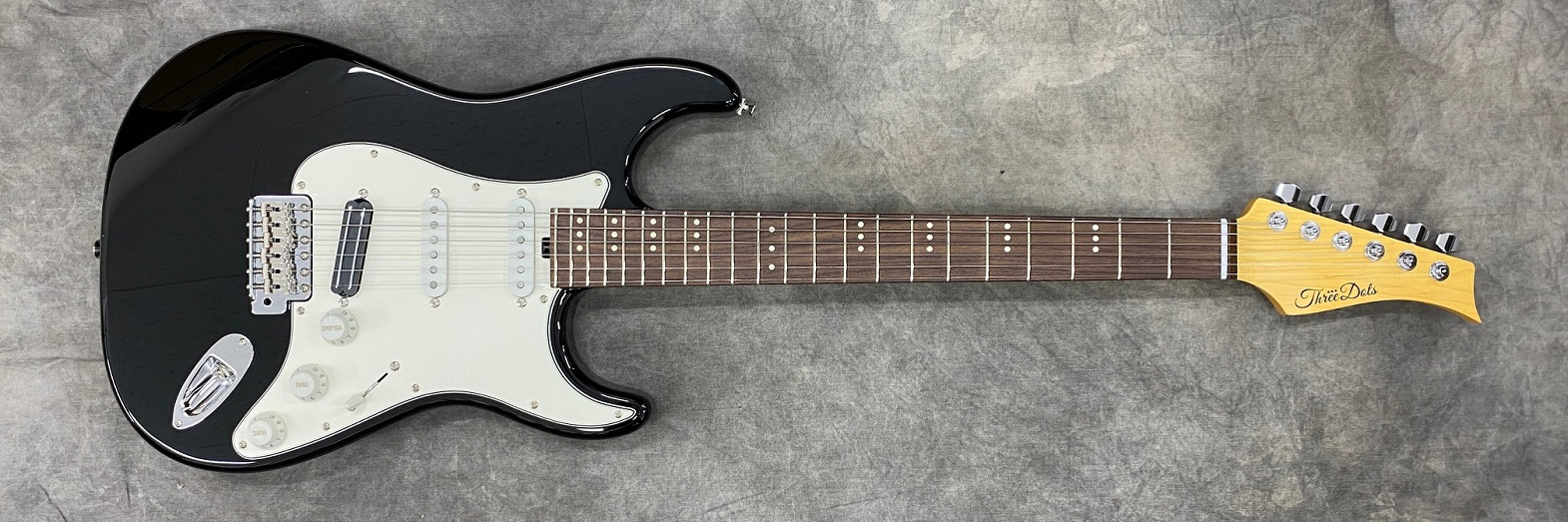 ThreeDots Guitars | Okada-International