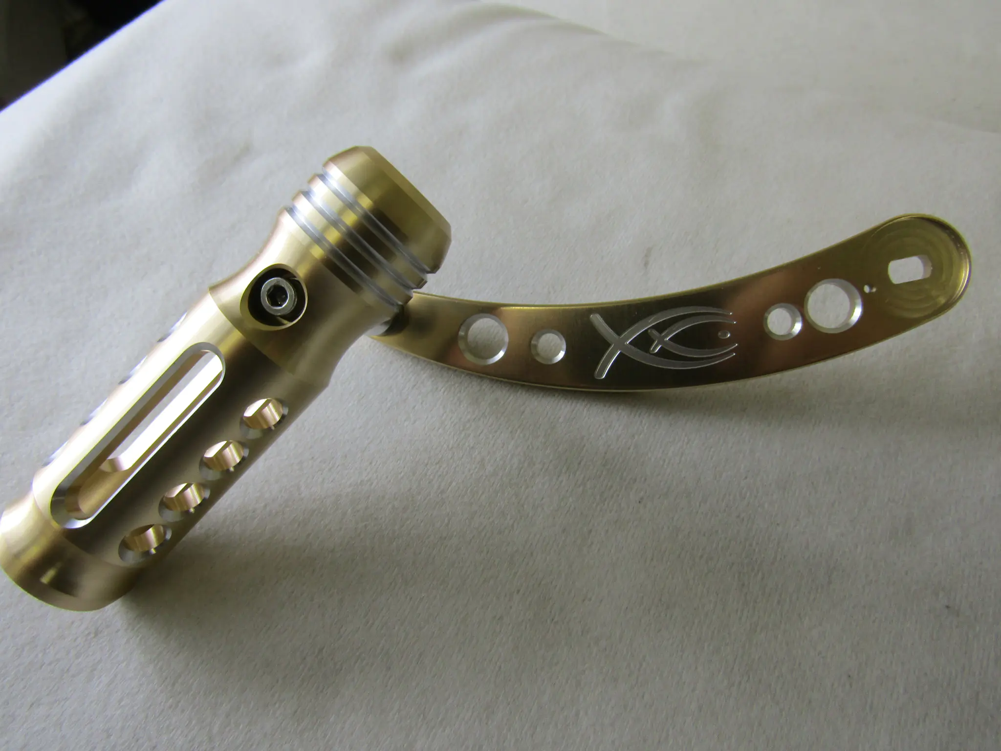 三次元アルミ削り出し加工カスタムパワーハンドル】ダイワ用カーブ