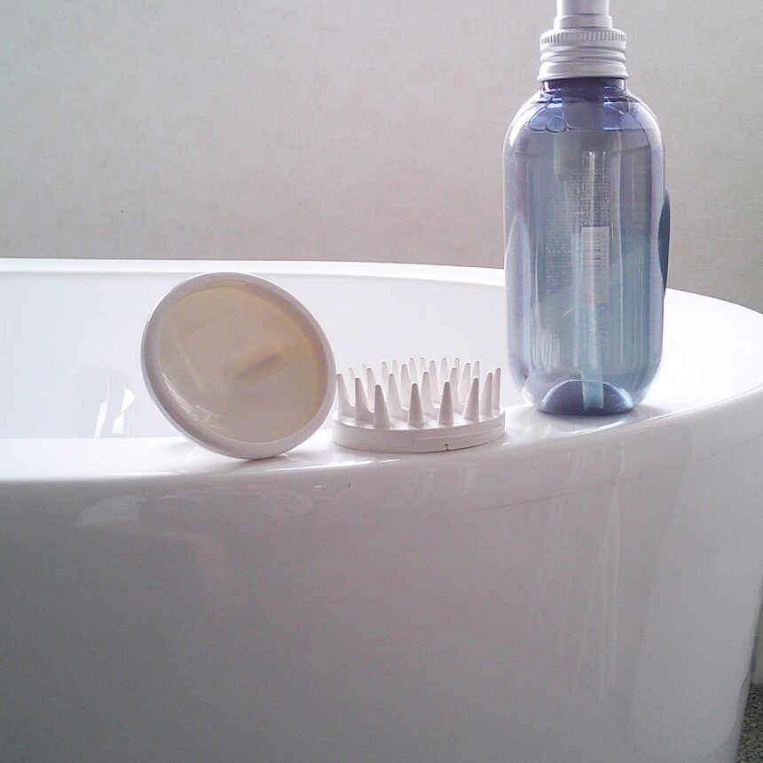 amois スカルプマッサージブラシ | 製品情報 | 株式会社オーエ