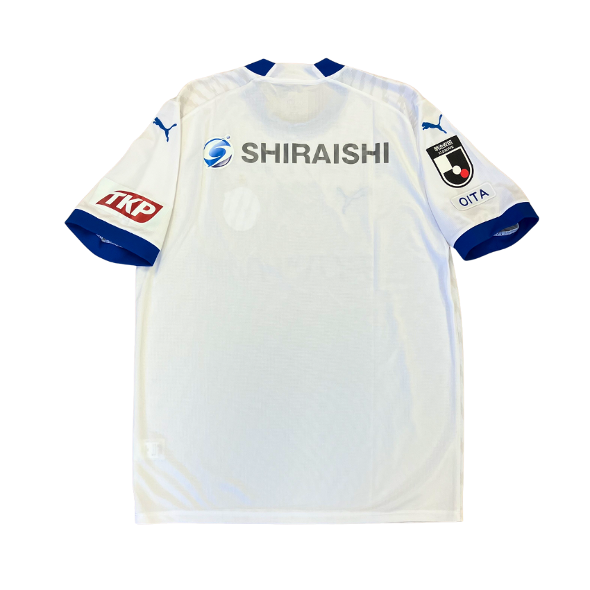 2024オーセンティックユニフォームの一般販売・背中（上部）スポンサー