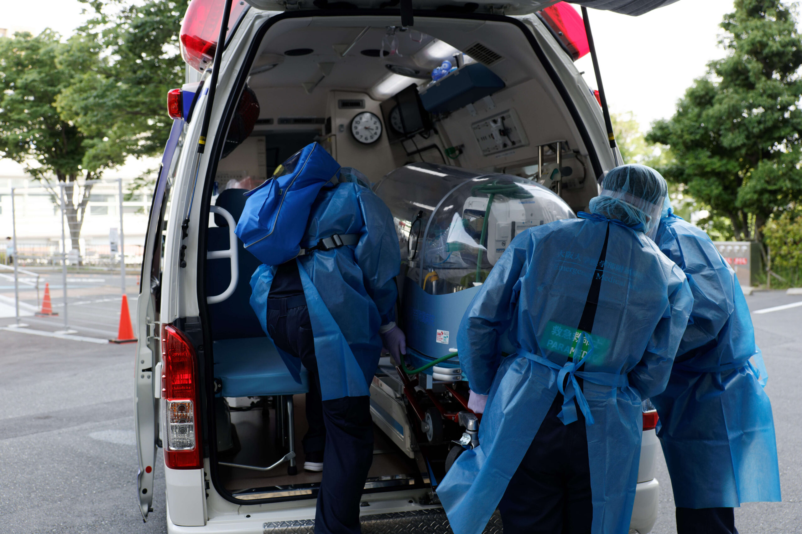 ドクターカー・DMATカー | 大阪大学医学部附属病院 高度救命救急センター