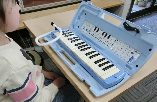 鍵盤ハーモニカご購入の保護者様へ[役立つ！ピアニカ付属品紹介